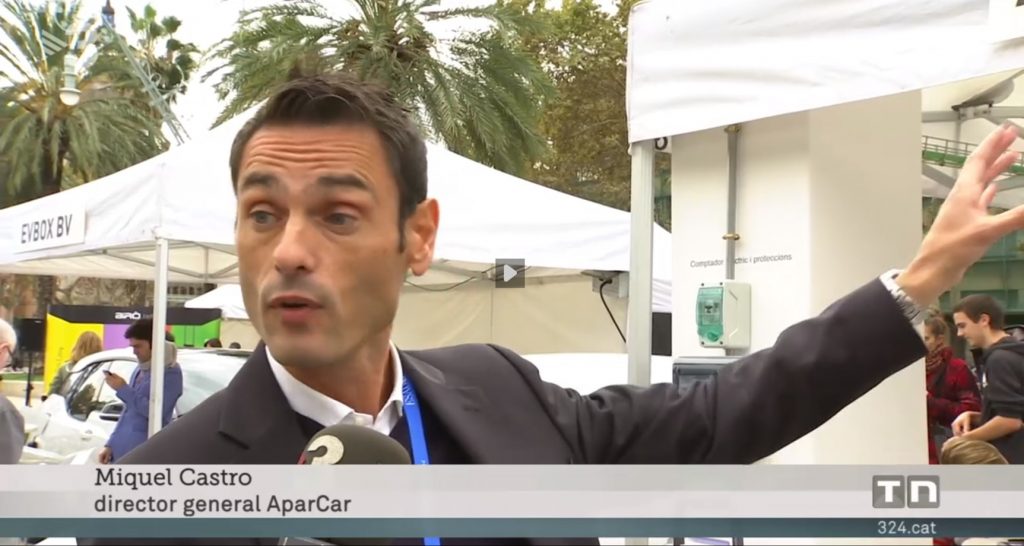 Miquel Castro en TV3 explicando parkings comunitarios y la recarga